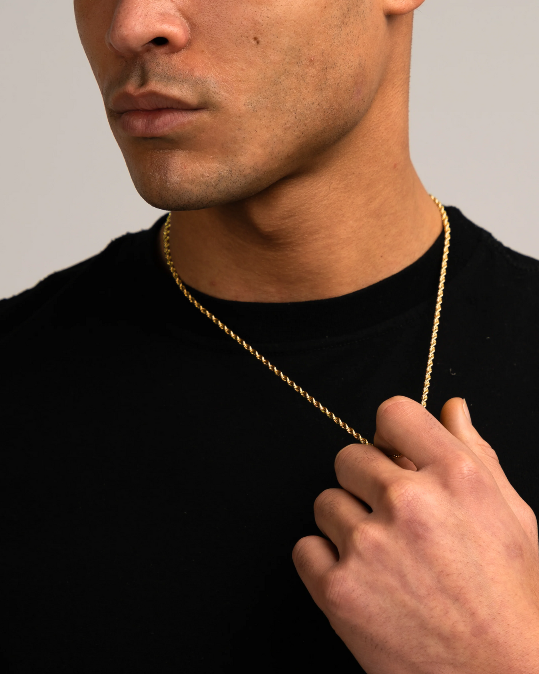 Collar dorado de 3 mm en acero inoxidable